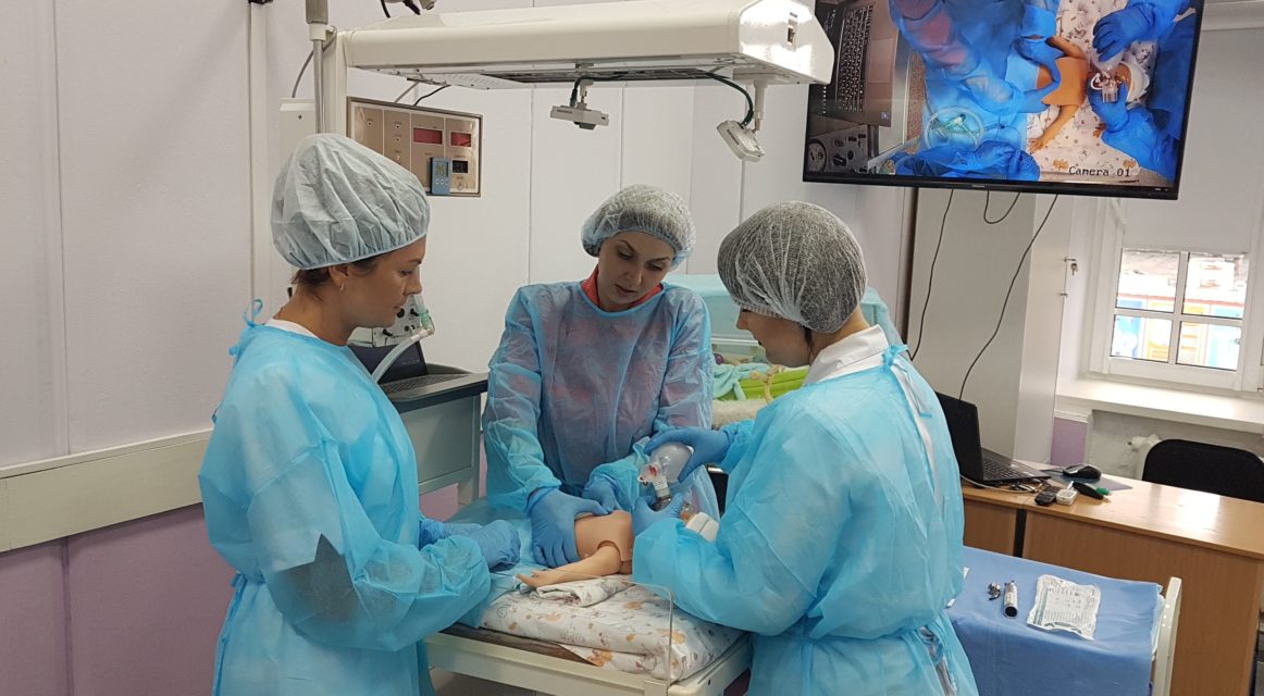23 ноября 2019 года состоялся командный тренинг по теме «Оказание первичной и реанимационной помощи новорожденному в родовом зале». Преподаватель Смагин А.Ю. Обучено 6 специалистов.