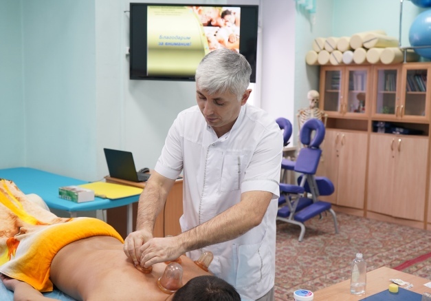 23 декабря 2022 года в ЦПК РЗ состоялся мастер-класс «Баночный (вакуумный) массаж»
