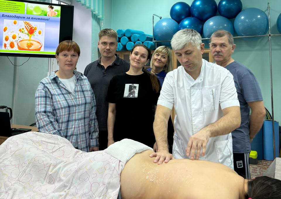 3 апреля 2025 года в ЦПК РЗ состоялся мастер-класс на медовому массажу