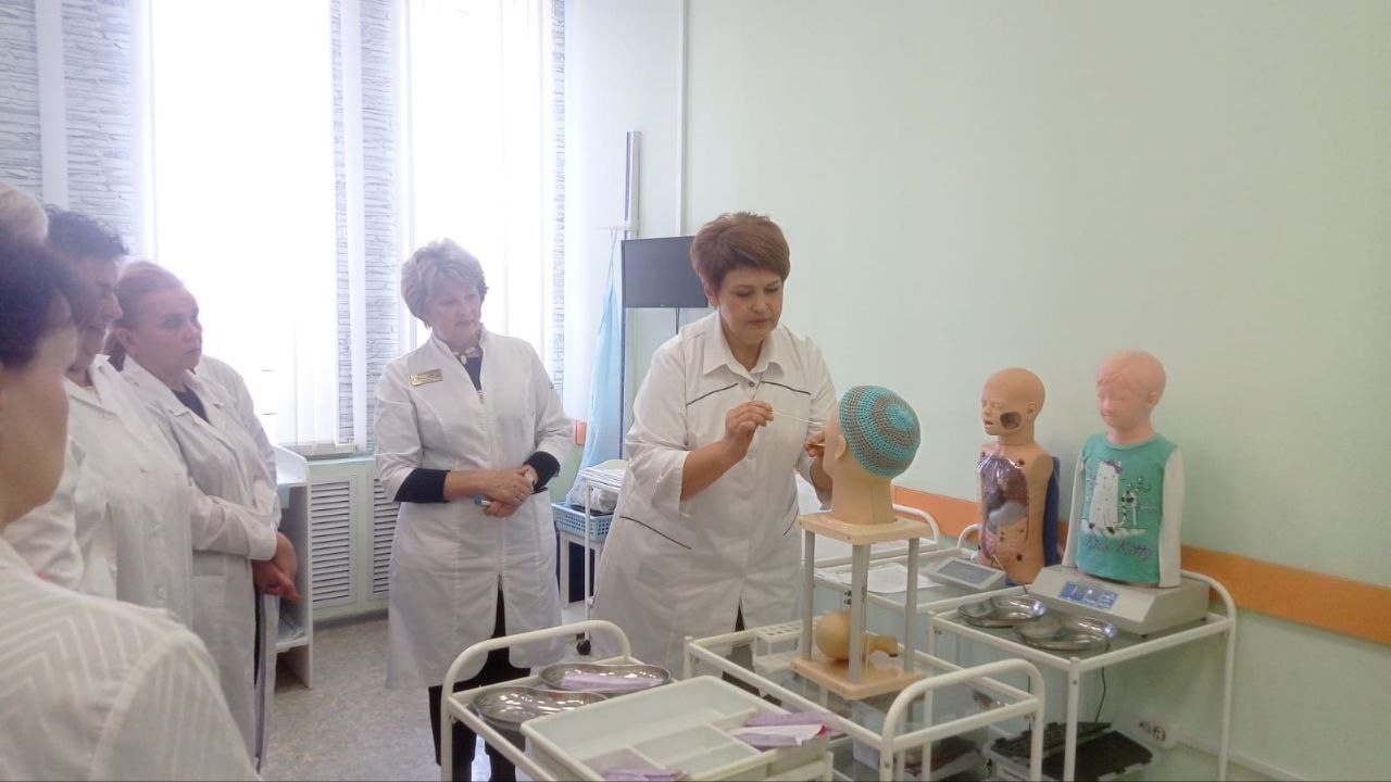 18 сентября состоялся мастер-класс «Взятие мазка из ротоглотки на бактериологическое исследование»