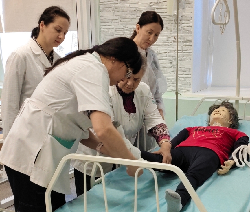 10 апреля 2026 года в ЦПК РЗ состоялся мастер-класс «Техника наложения повязок при различных видах травм (десмургия)»